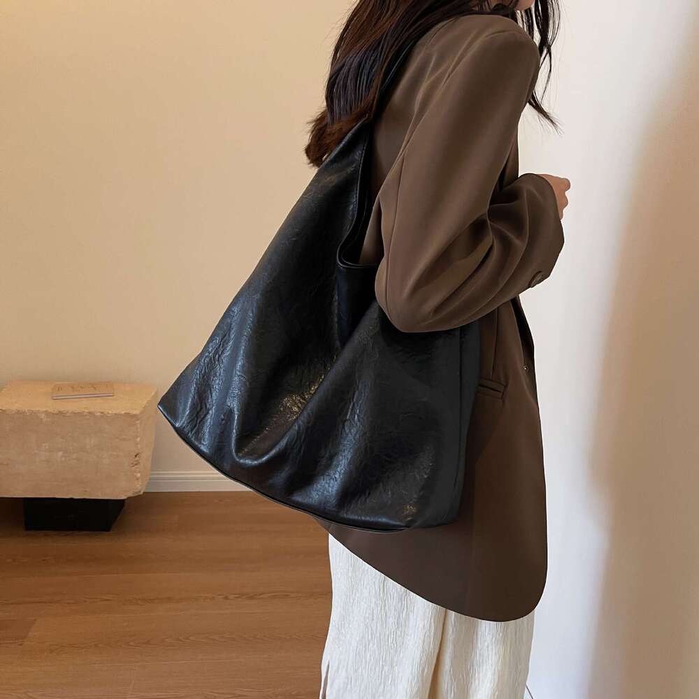 AMZZ Autumn Winter Large Capacity for Women's 2024 New Commuter Tote with Versatile Texture and One Shoulder Bucket Bag