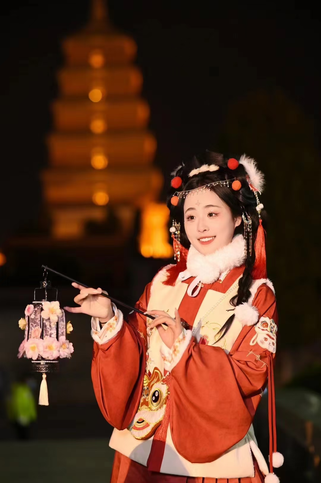 Traditional Chinese Hanfu Women's Embroidered Ming Style Bijia and Mamian Skirt Set for Winter - Fu Long Naonao New Year Outfit