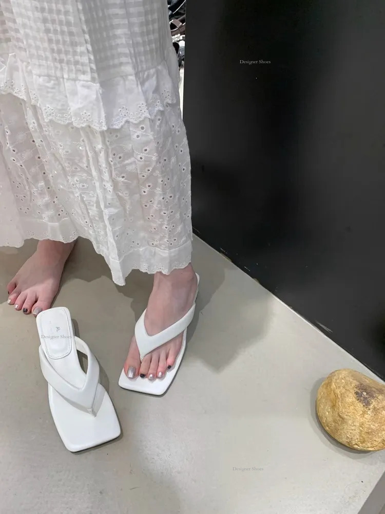 Slippers Gainew Fashion Women Outside Summer Comfort Orange White Black Couples Thick-Soled Non-Slip Slippers Eur36-40