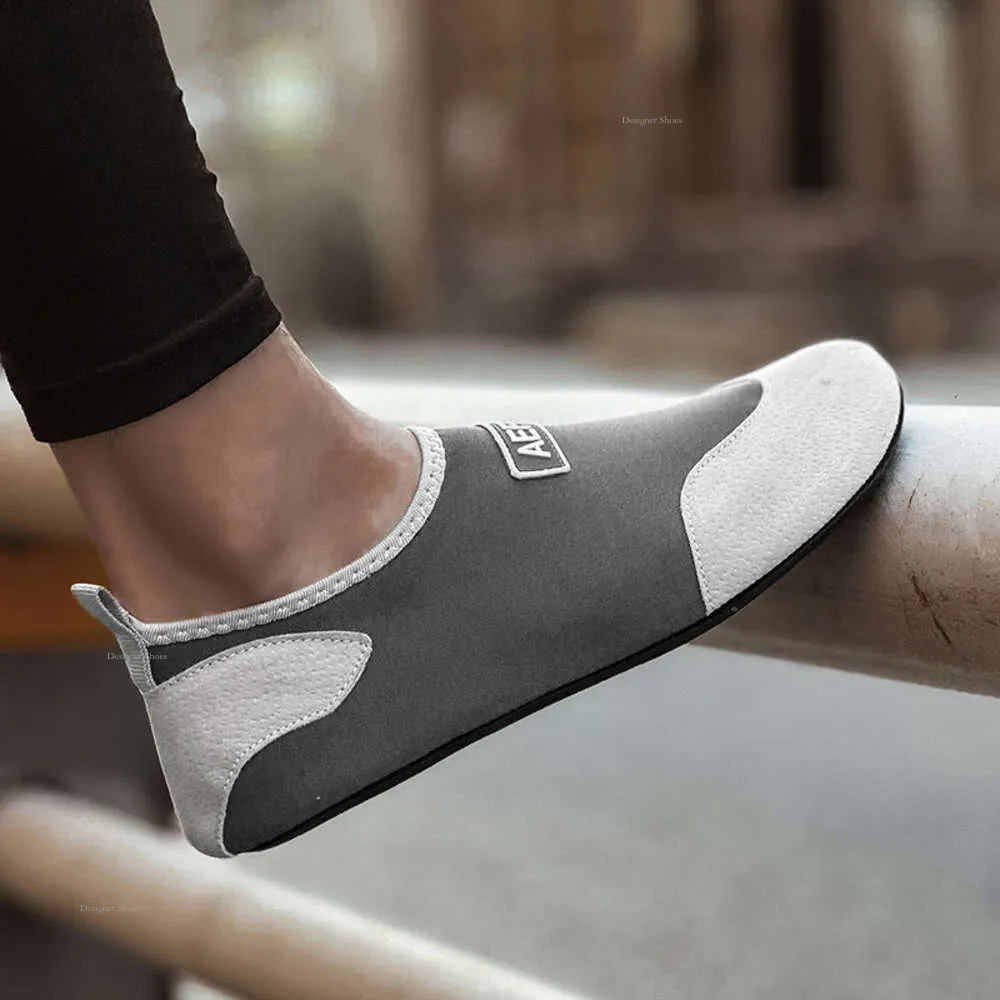 Water MAEDEF Light Shoes Women Swimming Diving Aqua Beach Sandal Shoe For Men Seaside Non-Slip Sneakers Socks Slipper