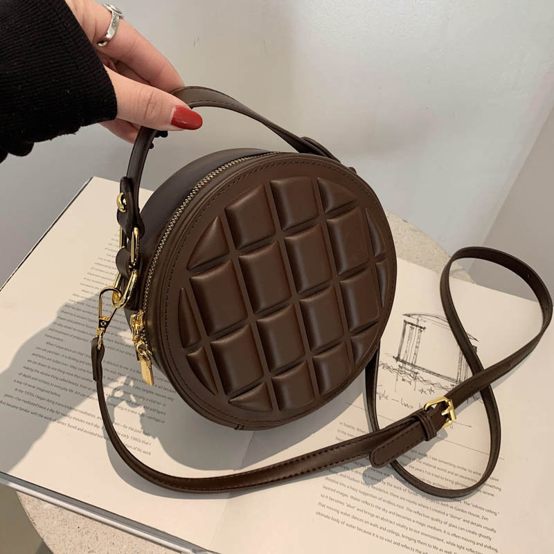 2022 new women's personalized diamond grid small round ins popular fashion single shoulder diagonal cross bag