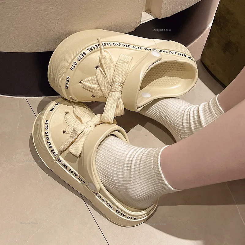 Super Summer New Hot Versatile Anti Slip And Feet Feeling Two Wears Of Thick Bottom Tie Up Slippers With Headband And Outer Wearing Of Beach Hole Shoe