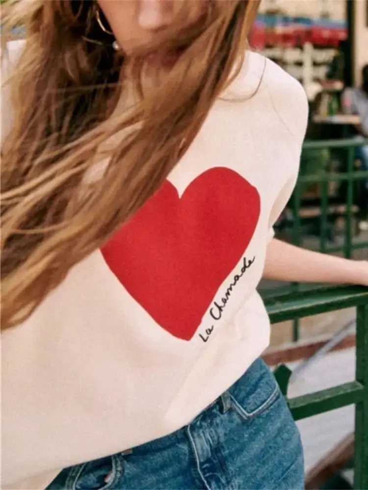 Womens French O-neck sweatshirt for autumn and winter womens long sleeved loose heart-shaped printed top 2024 new item W240914