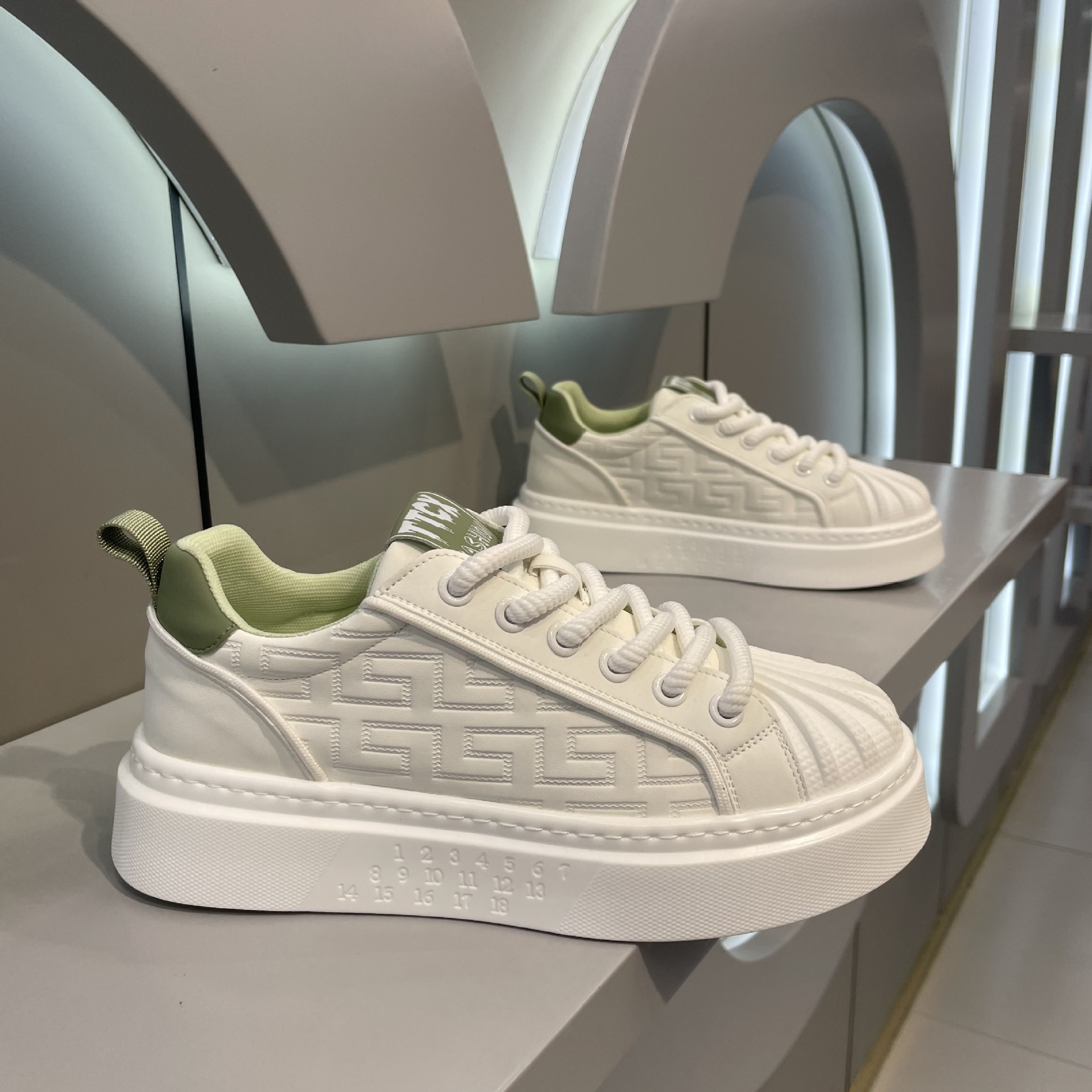 Ddmybear Men's 2024 Autumn Edition Leather Shell Toe Thick Soled Sports And Leisure Men's Height Increasing Breathable White Shoes Chinese B