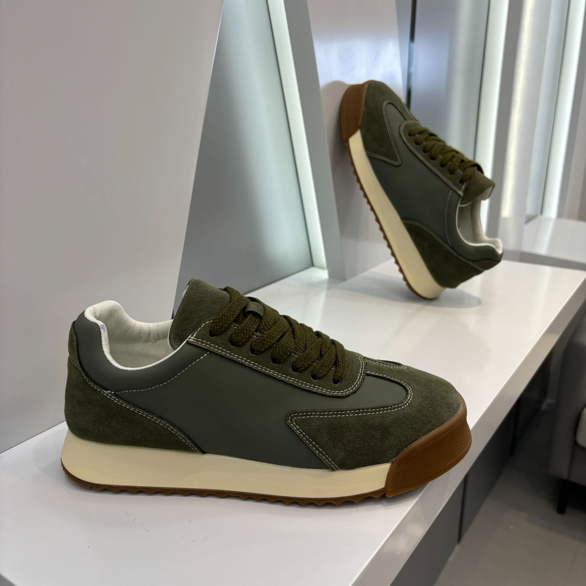 Ddmybear Board Men's 2024 New Forrest Gump Trend Versatile Splicing German Training Low Top Lace Up Casual Shoes Chinese Brand Shoes F915-159