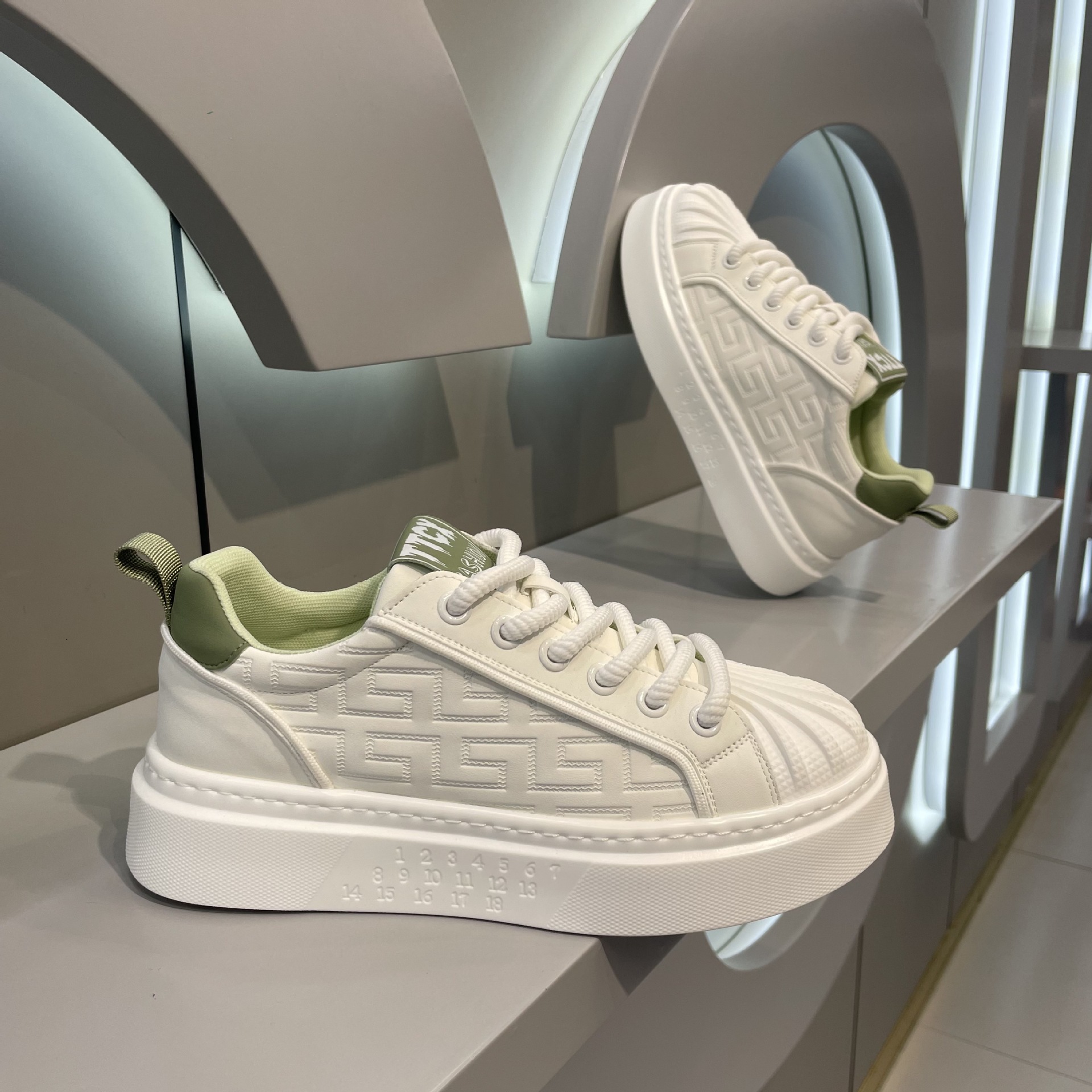Ddmybear Men's 2024 Autumn Edition Leather Shell Toe Thick Soled Sports And Leisure Men's Height Increasing Breathable White Shoes Chinese B