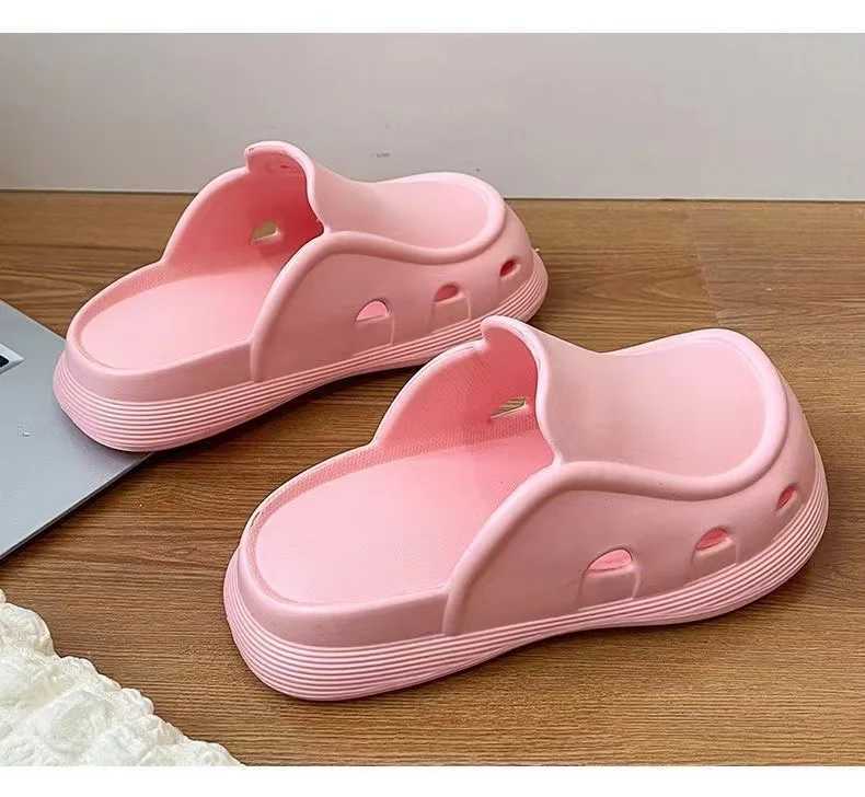 New Thick Bottom Closed Toe Porous Shoes Women New Nurse Good-looking Soft Bottom Non-Slip Simple Outer Wear Sandals M240914
