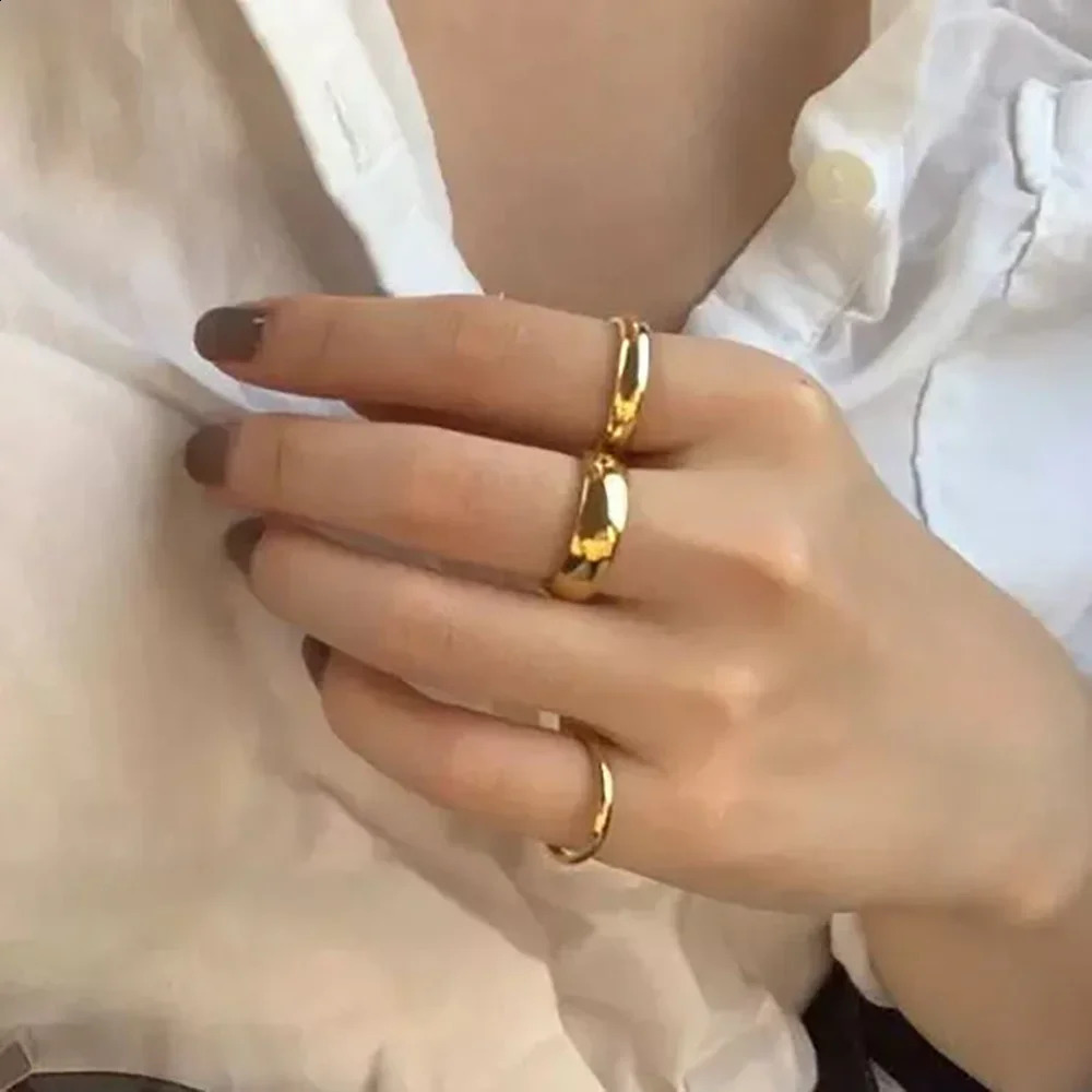 Minimalist Simple Smooth Stainless Steel Ring for Women and Men Classic 18K Gold Plated Couple Rings Wedding Engagement Jewelry 240906