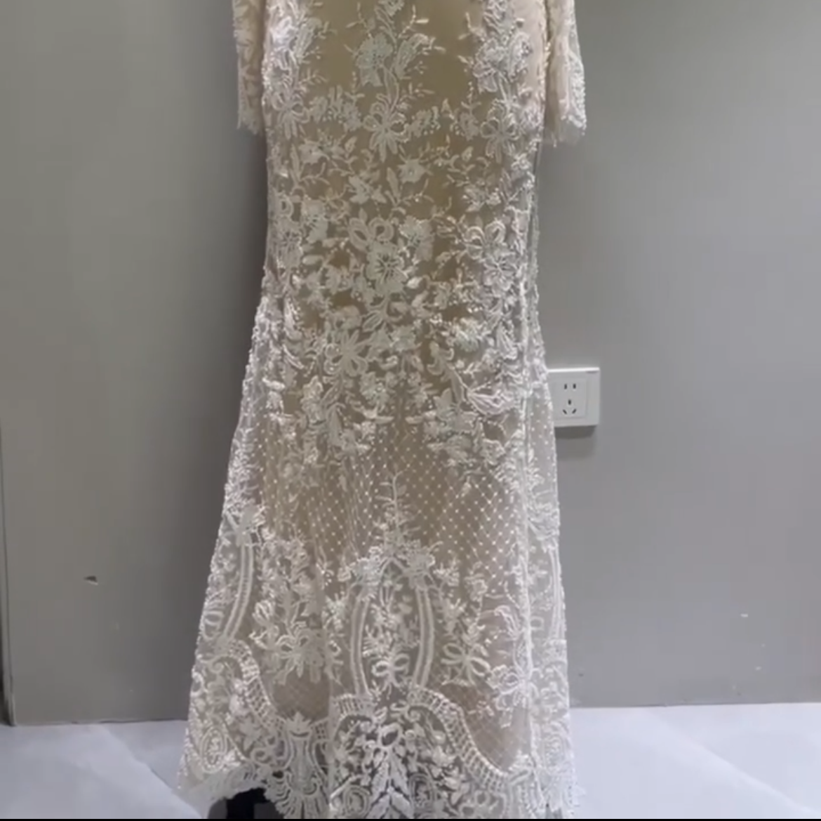 Elegant Multi-Style Bridal Gown - Convertible Strapless to Long Sleeves Mermaid Ensemble for Weddings & Garden Parties