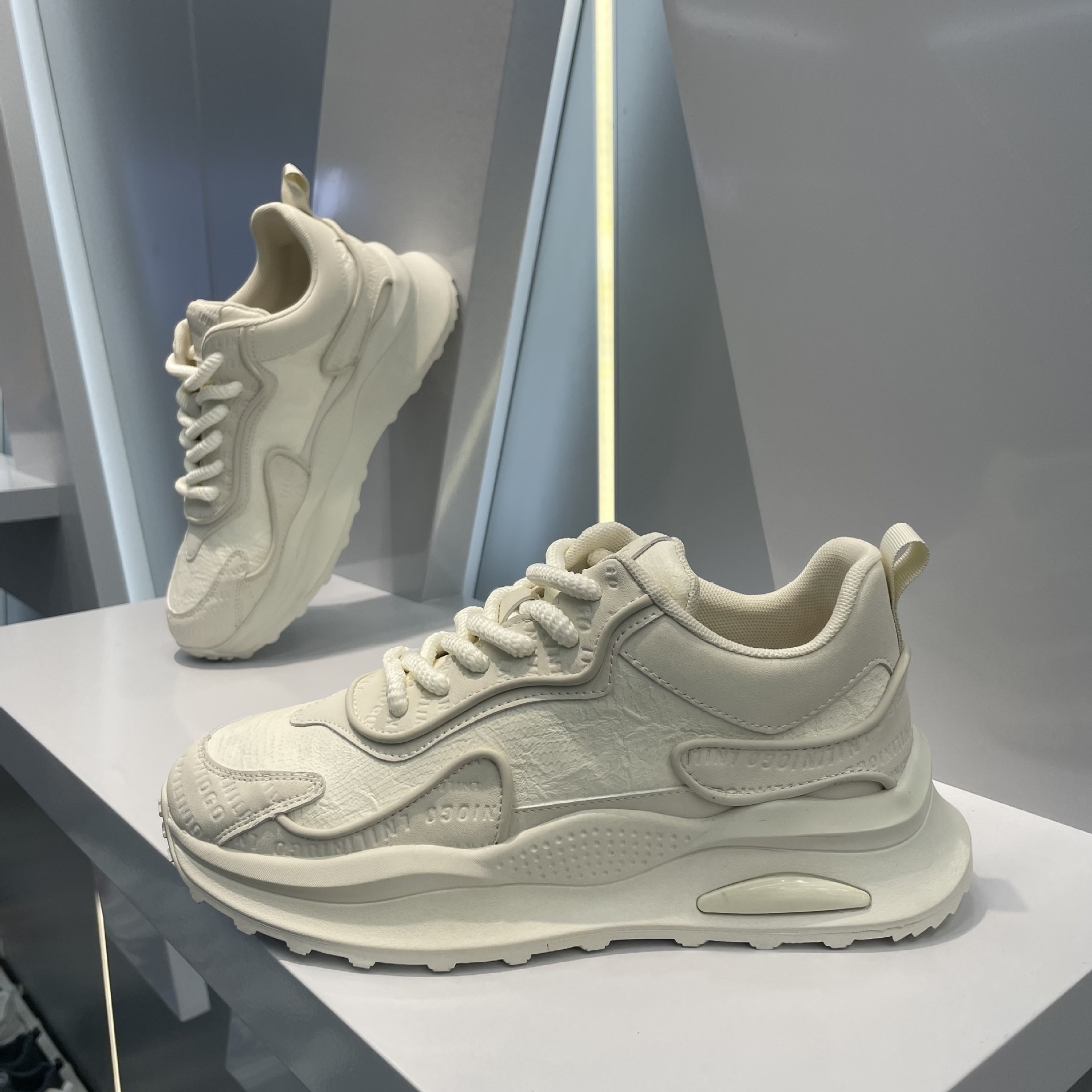 Ddmybear Trendy Men's Autumn Style, White Trendy Versatile Leisure Shoes, Thick Soled Height Increasing, Comfortable Sports Shoes Chinese Brand S