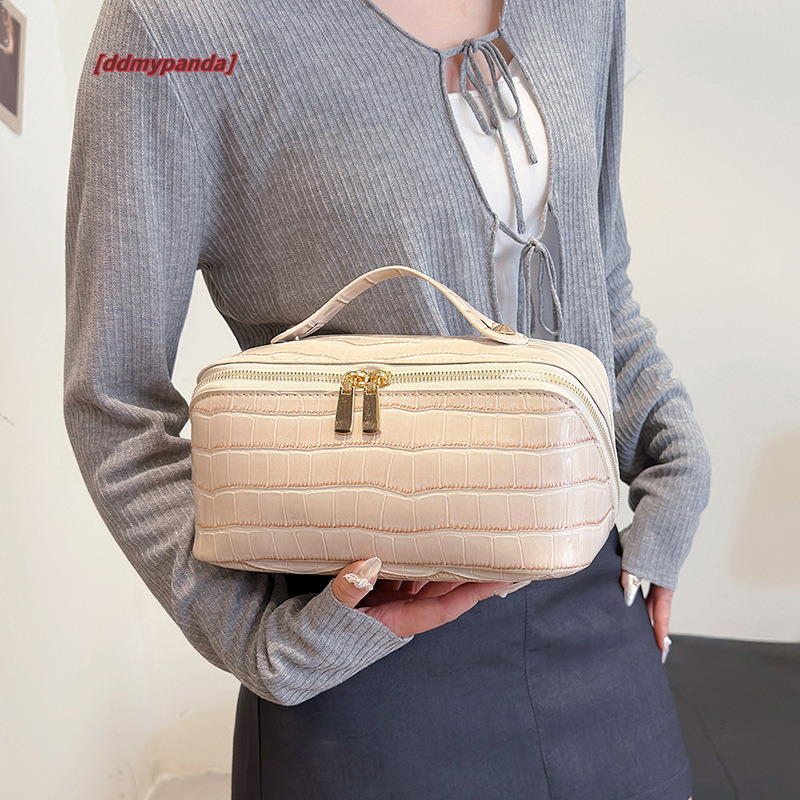 Makeup for women with a high-end feel, 2024 new large capacity portable convenient travel grooming cosmetic storage bag #32 ddmypanda