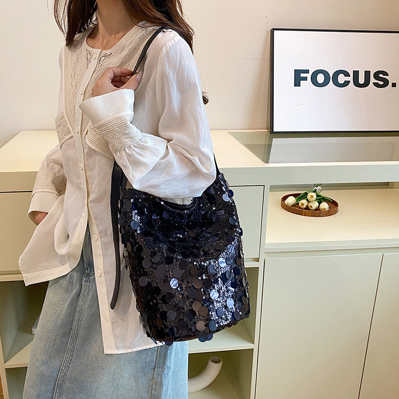 2024 Personalized Texture Bucket Women's Live New Premium Single Shoulder Crossbody Bag