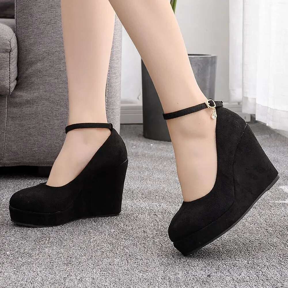 2024 New Bow Wedge Large Size Wedding Party Shoes Black/Red Thick Sole Fashion Women's High Heels