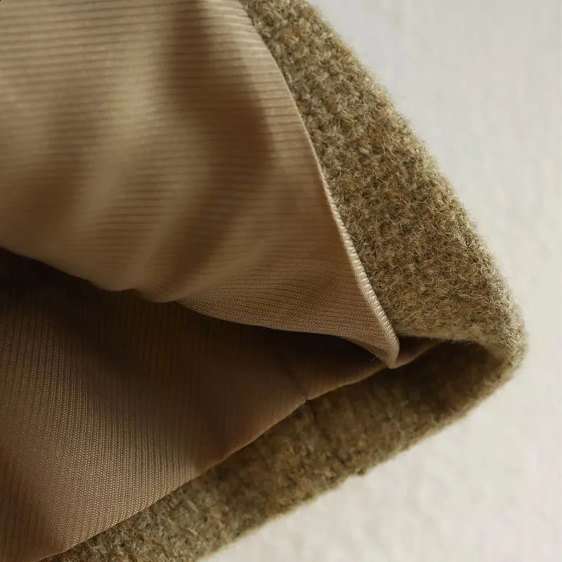 TRAF Cropped Jacket For Women Coat Autumn Winter Crop Jacket Tweed Round neck Long sleeved demi-season Jacket Bomber Outerwears 240911