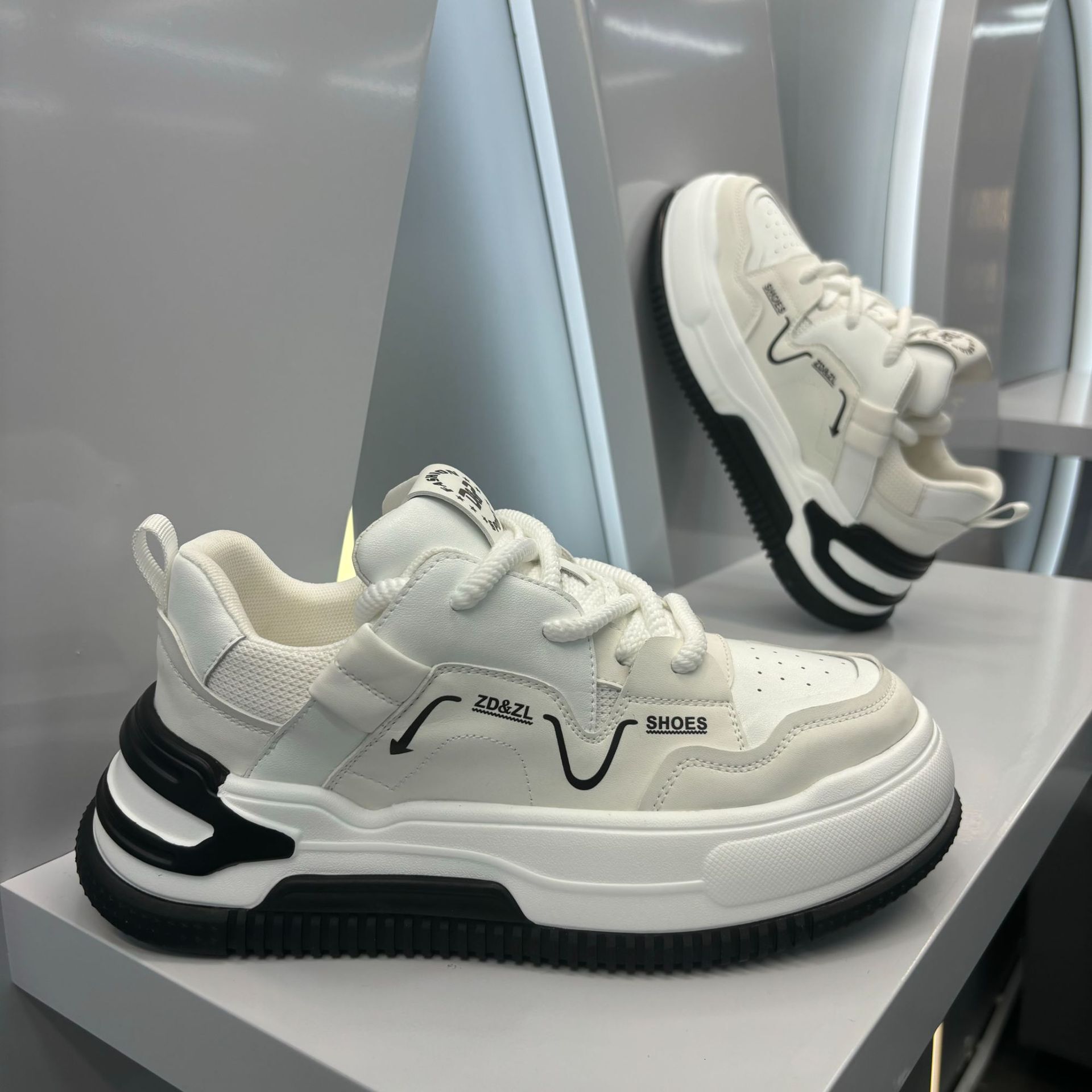 Ddmybear New Shell Toe Low Top Fashionable Board Soft Thick Sole Height Increasing Men's Versatile Casual Sports Shoes Chinese Brand Shoes F915-1