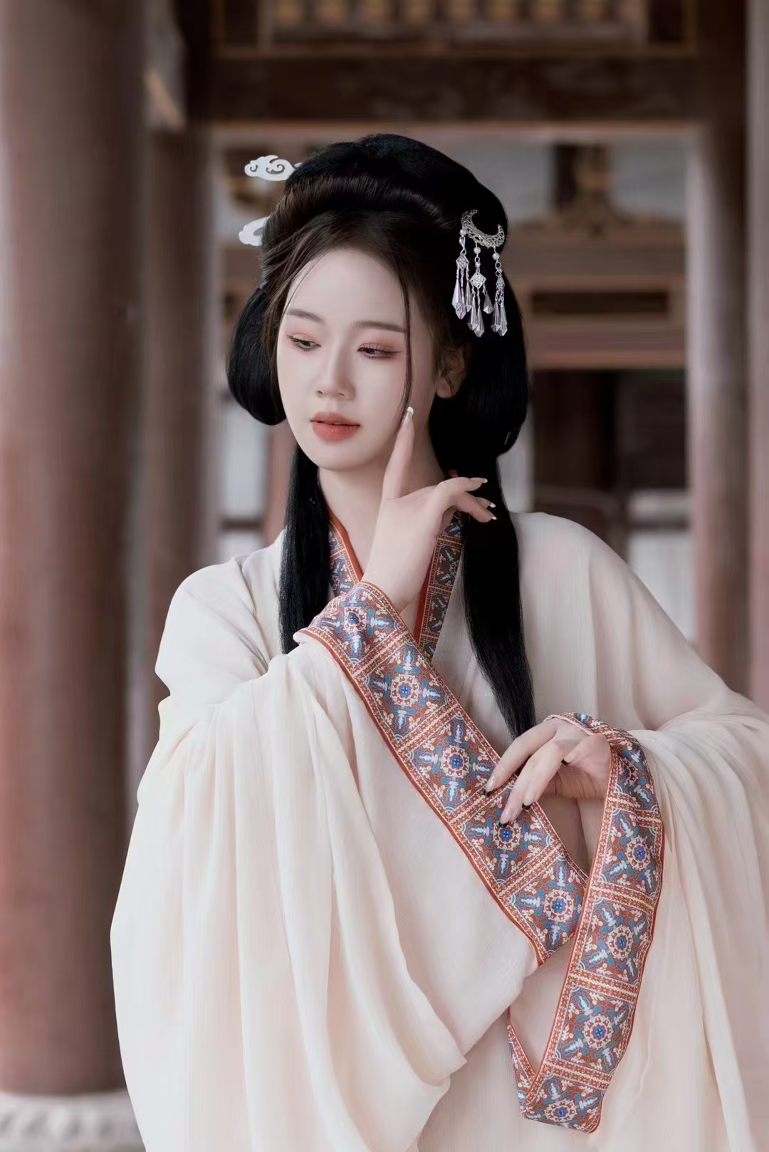 Oriental dress Hanfu for Women - Traditional Ancient Style with Flowing Train, New style clothes for women Photoshoot
