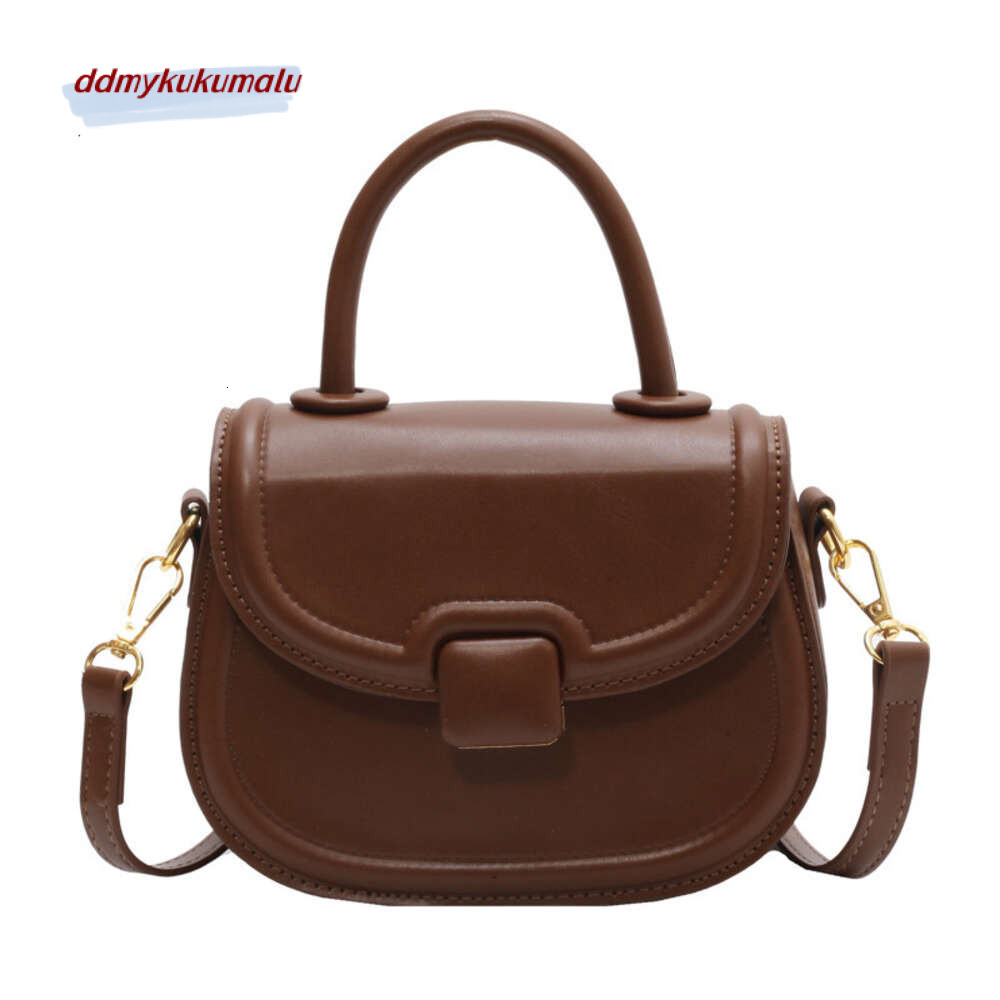 Small square high-end trendy, 2023 summer fashionable women's bag, versatile niche design, temperament and underarm bag H7.22#41 kukumalu