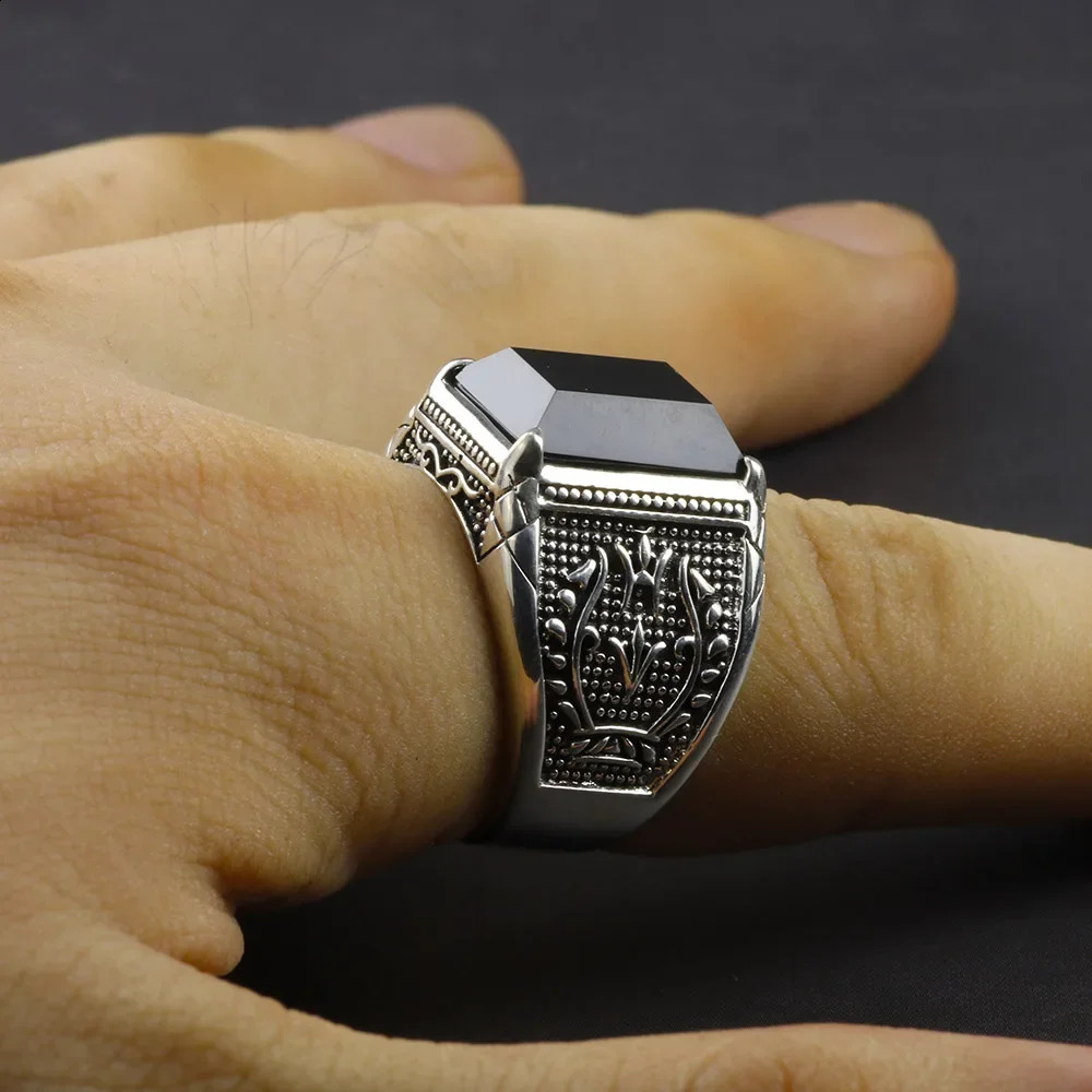 A genuine 925 sterling silver mens signature ring made of black agate natural stone vintage flowers carved punk rock and jewelry 240912