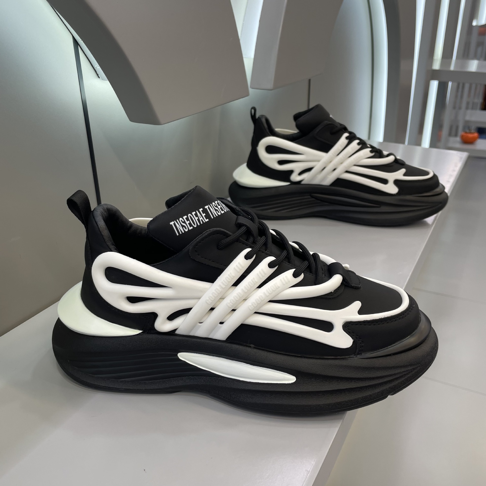 Ddmybear Autumn New Thick Soled Height Increasing Dad With A Niche Trendy Leather Surface, Versatile Sports And Casual Men's Shoes Chinese Brand 