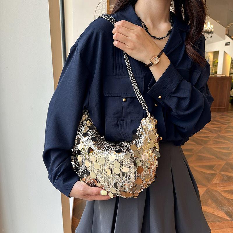 Sequin for women in spring 2024, fashionable and minimalist chain crossbody new moon bag, casual dumpling bag