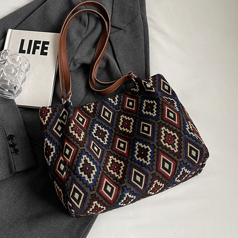 Large Capacity 2024 New Fashionable Commuter Ethnic Style Tote Bag Canvas Single Shoulder Handbag for Women