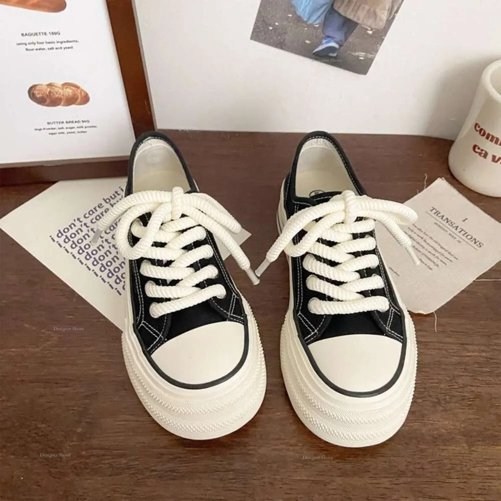 Thick Soled Cream Canvas For Women's Thin Spring/Summer New Instagram Trendy Niche Korean Version Big Head Sponge Cake Student Small White Shoes