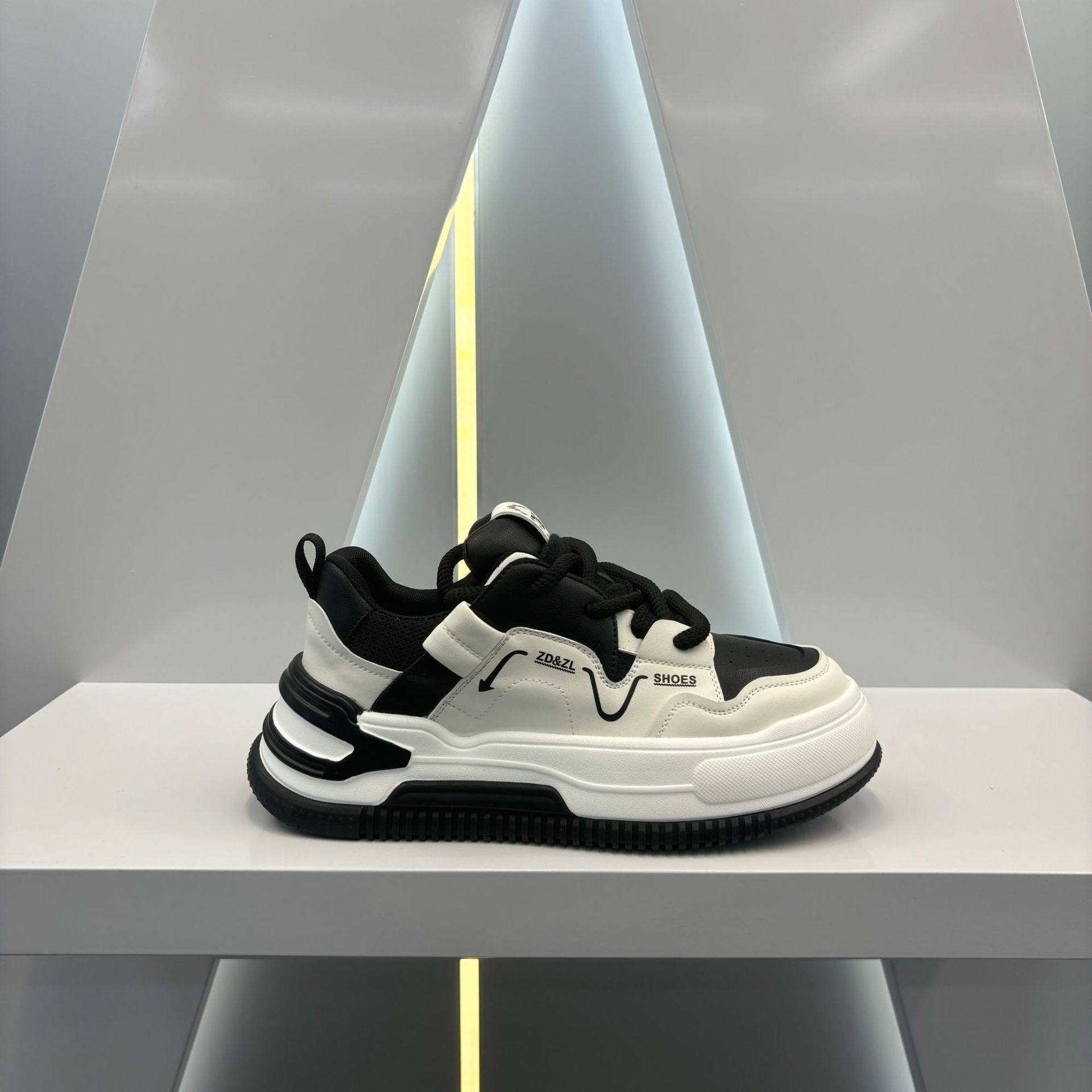 Ddmybear New Shell Toe Low Top Fashionable Board Soft Thick Sole Height Increasing Men's Versatile Casual Sports Shoes Chinese Brand Shoes F915-1
