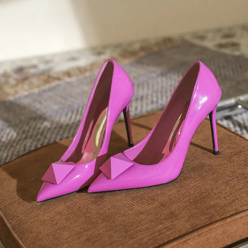 Ladies Pink Pointed Head Big Rivet High Heels Womens Leather Thick Hheel Sexy Shoes Banquet Pumps 240904