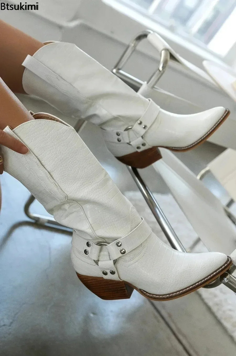 2024 Womens Western Cowboy Boots Series Denim Printed Short and Fat High Heels Pointer Western Boots Casual Womens Boots Botas Femininas 240914