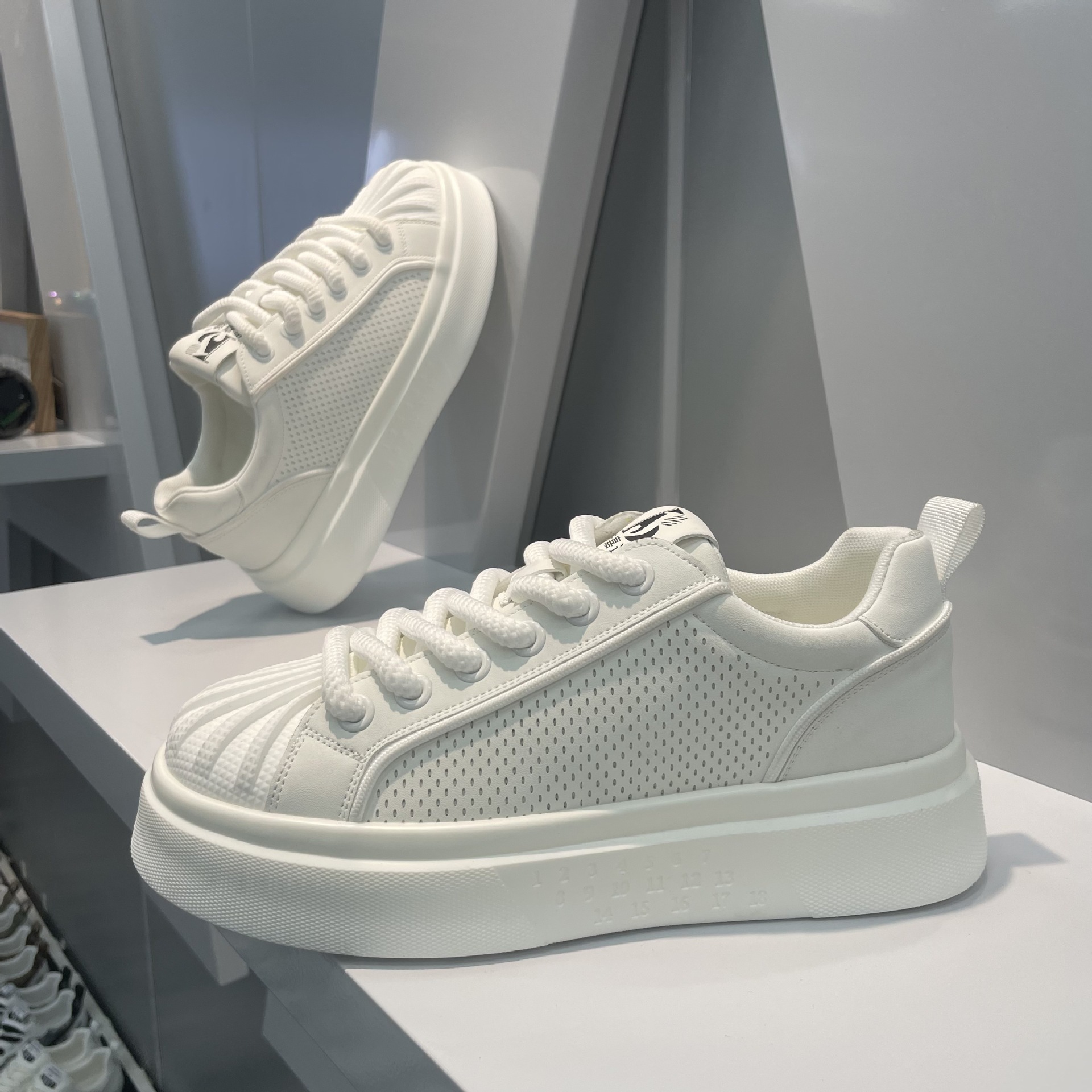 Ddmybear Autumn New Hole Splicing Casual High-End Soft Soled Sports Board Shoes, Breathable Men's Comfortable Trendy Shoes Chinese Brand Shoes F9