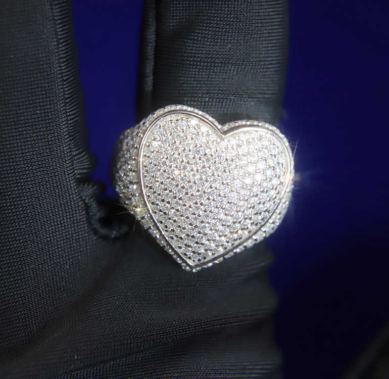 Fashion Design Iced Out Ring Sterling Silver Heart Shape VVS Moiossanite Diamond Ring for Hip hop Jewelry