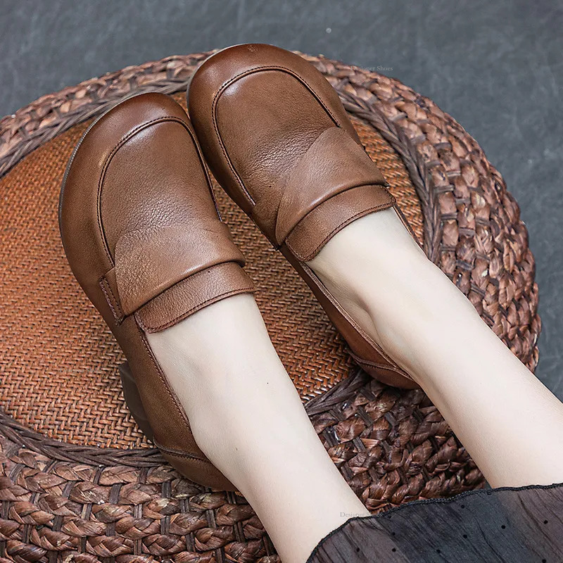 Autumn New 2023 Women's Four Seasons Single Thick Middle Heel Bottom Wash Hair Layer Soft Cowhide Wind Lefu Shoes