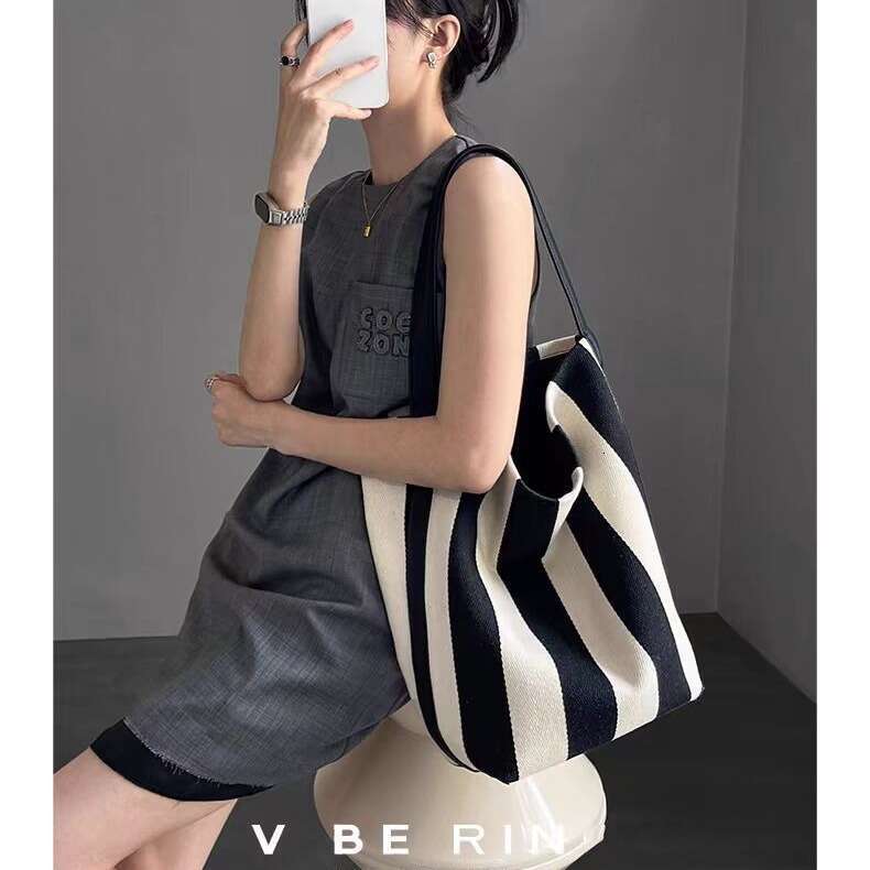 AMZZ Striped canvas bucket capacity new 2023 shoulder large bag, women's bag