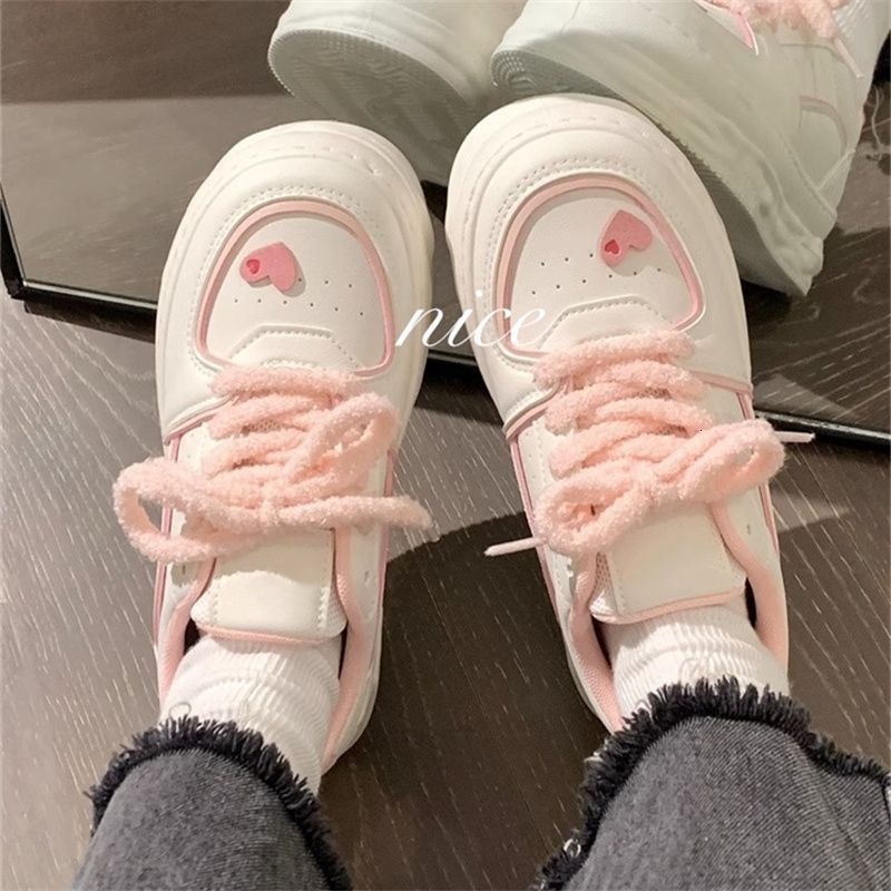 White Pink Women's Sports Shoes Kawaii Heart Platform Sneakers Korean Fashion Lolita Footwear Vintage Vulcanize Casual Flats