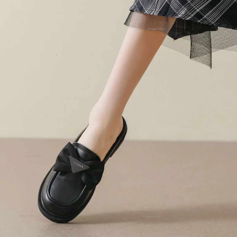 Toe 2024S Leather Women's 2024 New Summer Platform Outside The Soft-Soled Large Size Black Flat Slippers 241114