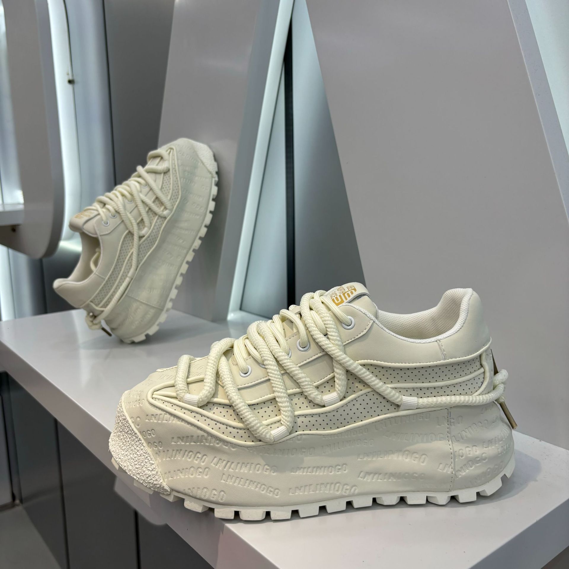 Ddmybear Fashionable Thick Sole, Breathable, Low Cut Casual Sports Shoes, Versatile For Daily Use, Autumn New Item, Youth Men's Shoes Chinese Bra