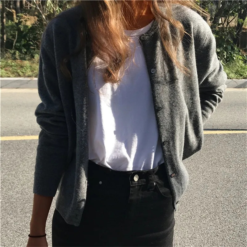 Solid Color Knitted Cardigan Women Korean Single Breasted Long Sleeve Jumper Woman Round Neck All Match Cardigans Outwear 2024 240910