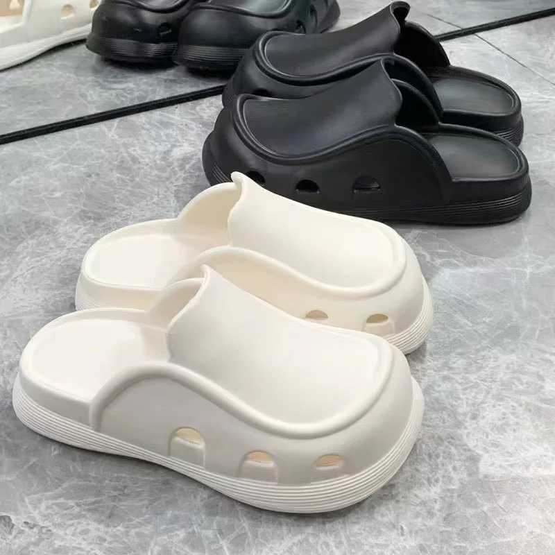 New Thick Bottom Closed Toe Porous Shoes Women New Nurse Good-looking Soft Bottom Non-Slip Simple Outer Wear Sandals M240914