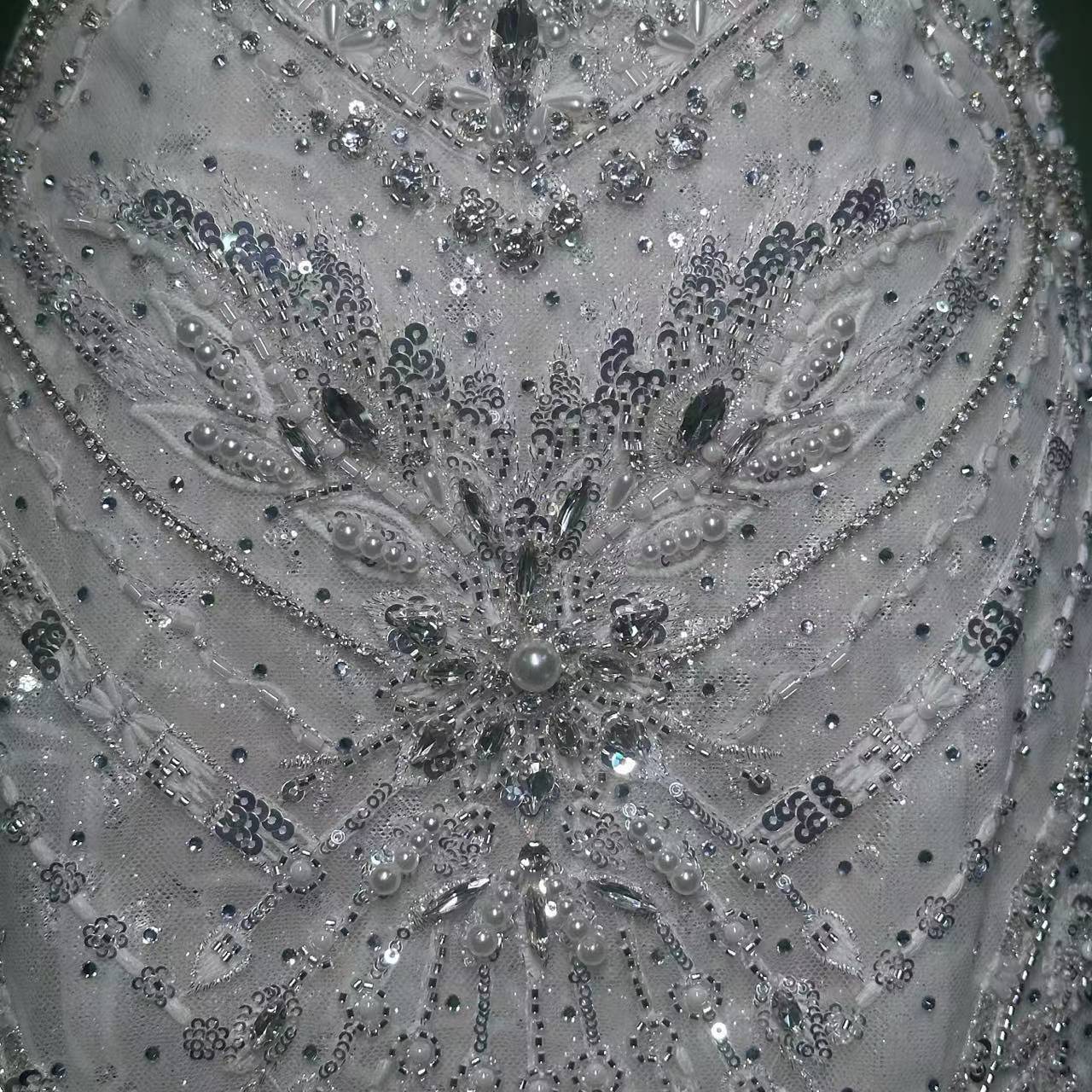 Luxury Off-Shoulder Mermaid Bridal Dress Featuring Diamond Chain Accent for Weddings and Events