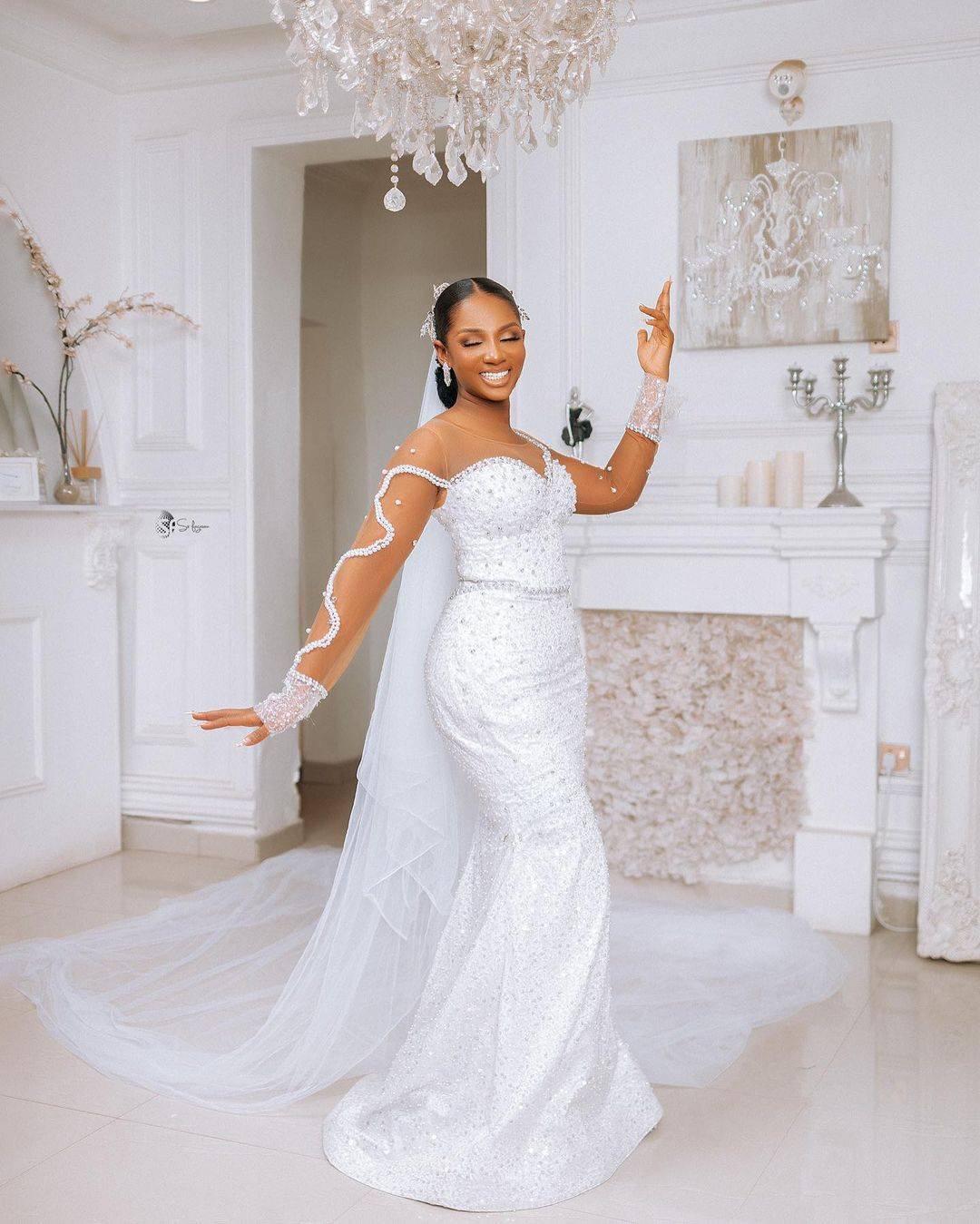 Plus Size Mermaid Wedding Dress Appliques Pearls O Neck Bride Gowns Bead Long Sleeve Pleats Bridal Dresses With Veil Custom Made