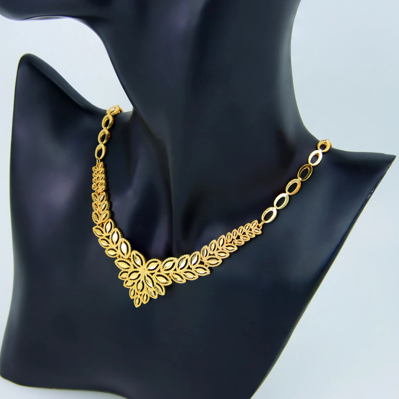 Dubai Wedding Jewelry Set 21k Plated Arab Bridal Gold Necklace Bracelet Earrings Brazilian Women Vintage Jewelrys 240911 Z260313