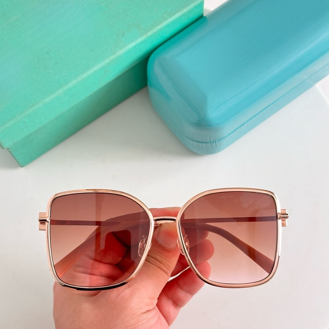Luxury Aviator Sunglasses - Stylish Designer Glasses for Men & Women