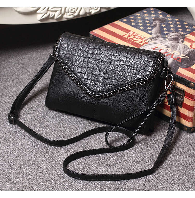 AMZZ 2024 New Trendy Crossbody Small Simple and Versatile Single Shoulder Soft Leather Envelope Women's Handheld Bag