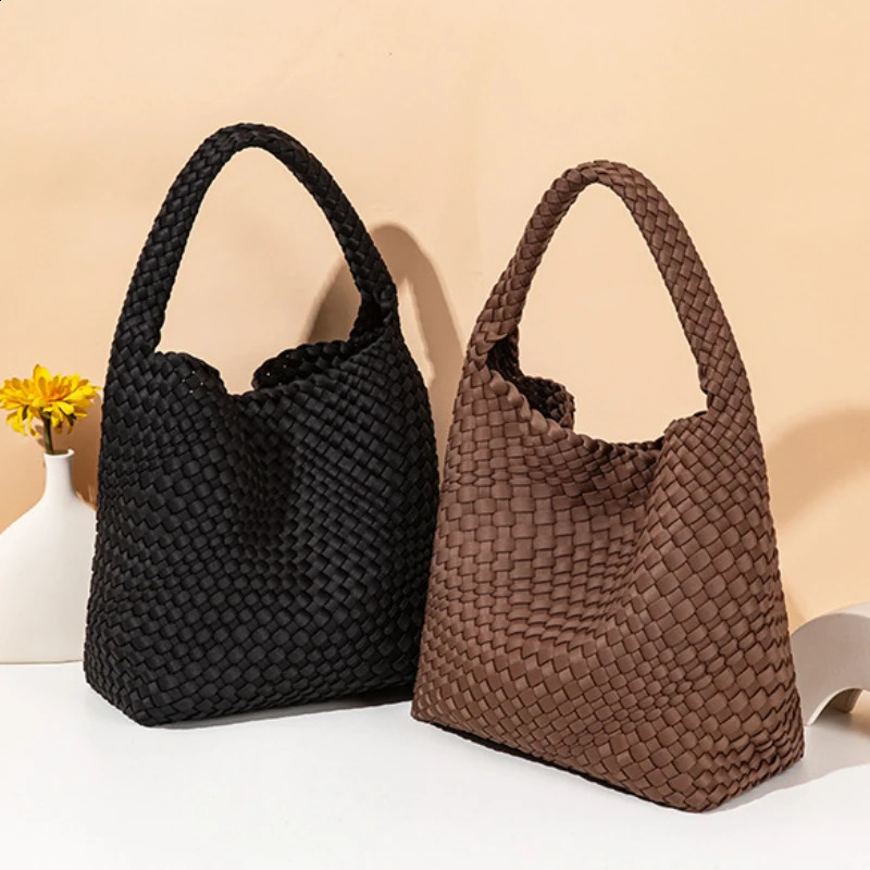 SANGUSTI Handmade Woven Womens Bag Versatile Waterproof Shoulder Large Capacity Buckle Handbag Beach 240913