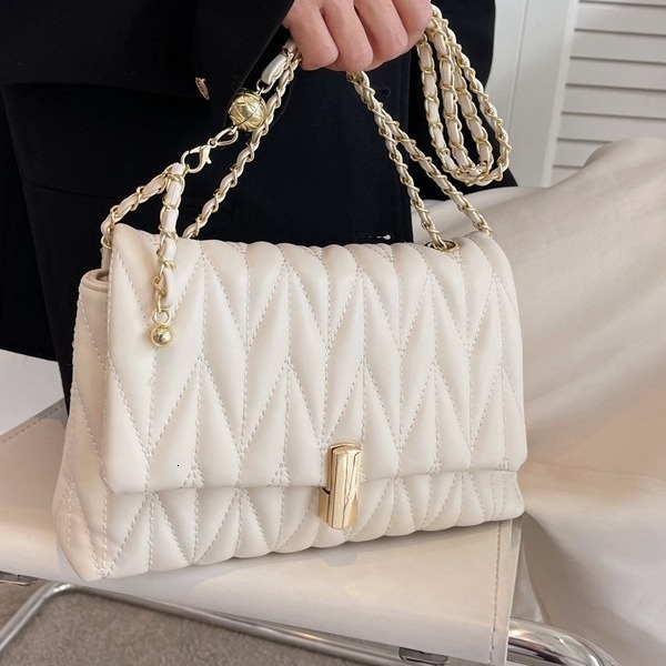 Ladies' Korean Luxury Fashion Shoulder Bag Diameter Mesh Chain Crossbody Bag 2025 Summer New Trend Simple High-end Small Square Bag