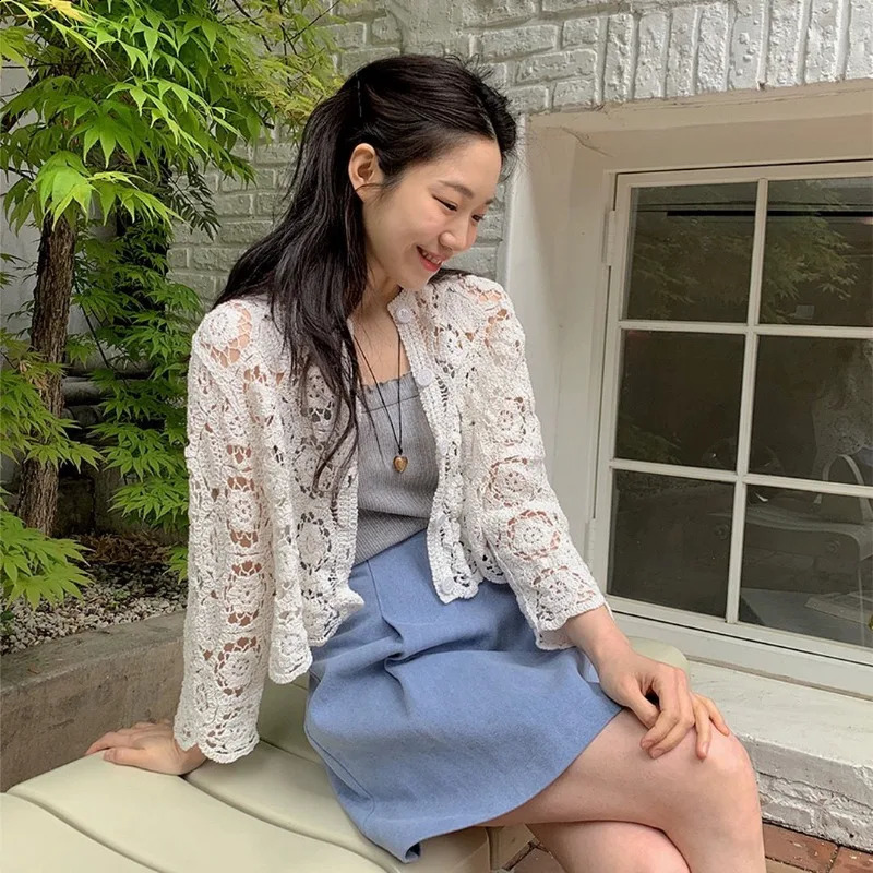 French Vintage Lace Hollow Knitted Embroidery n Short Outerwear Cardigan Sunscreen Clothing Womens Top Thin 240904