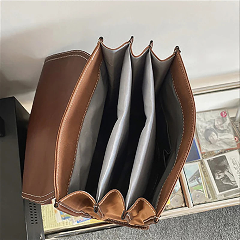 Fashionable Korean style womens high-capacity retro backpack handbag student retro multi-layer shoulder bag 240912