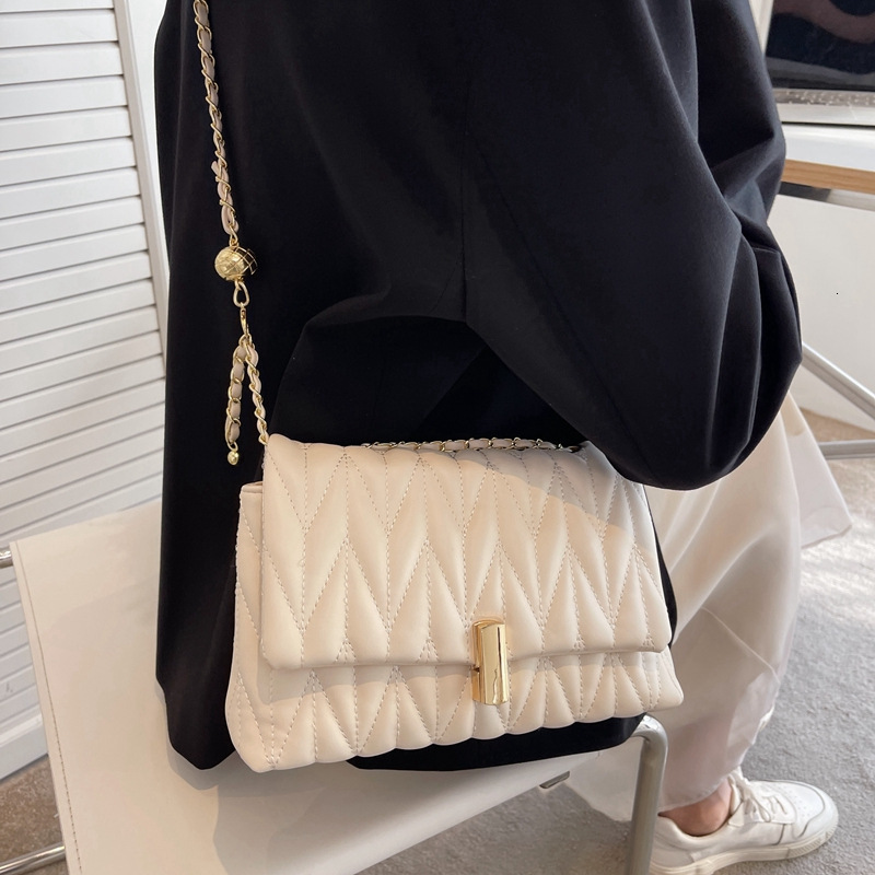 Ladies' Korean Luxury Fashion Shoulder Bag Diameter Mesh Chain Crossbody Bag 2025 Summer New Trend Simple High-end Small Square Bag