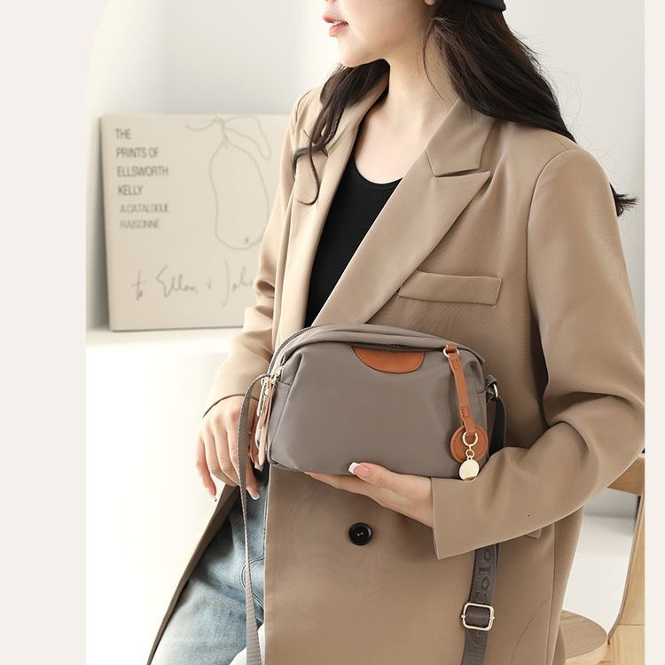 Women's New Light Luxury Designer Bag Slanted Body Fashionable Multifunctional Crossbody Bag Oxford Cloth Casual Large Capacity Shoulder Bag Tote