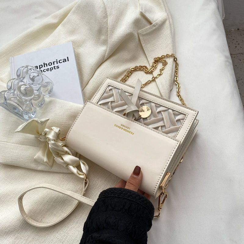 Summer 2025 Korean Light Luxury Women's Fashion Shoulder Bag With Diagonal Cross Small Bag Design For Commuting Multi Functional And Unique Insta